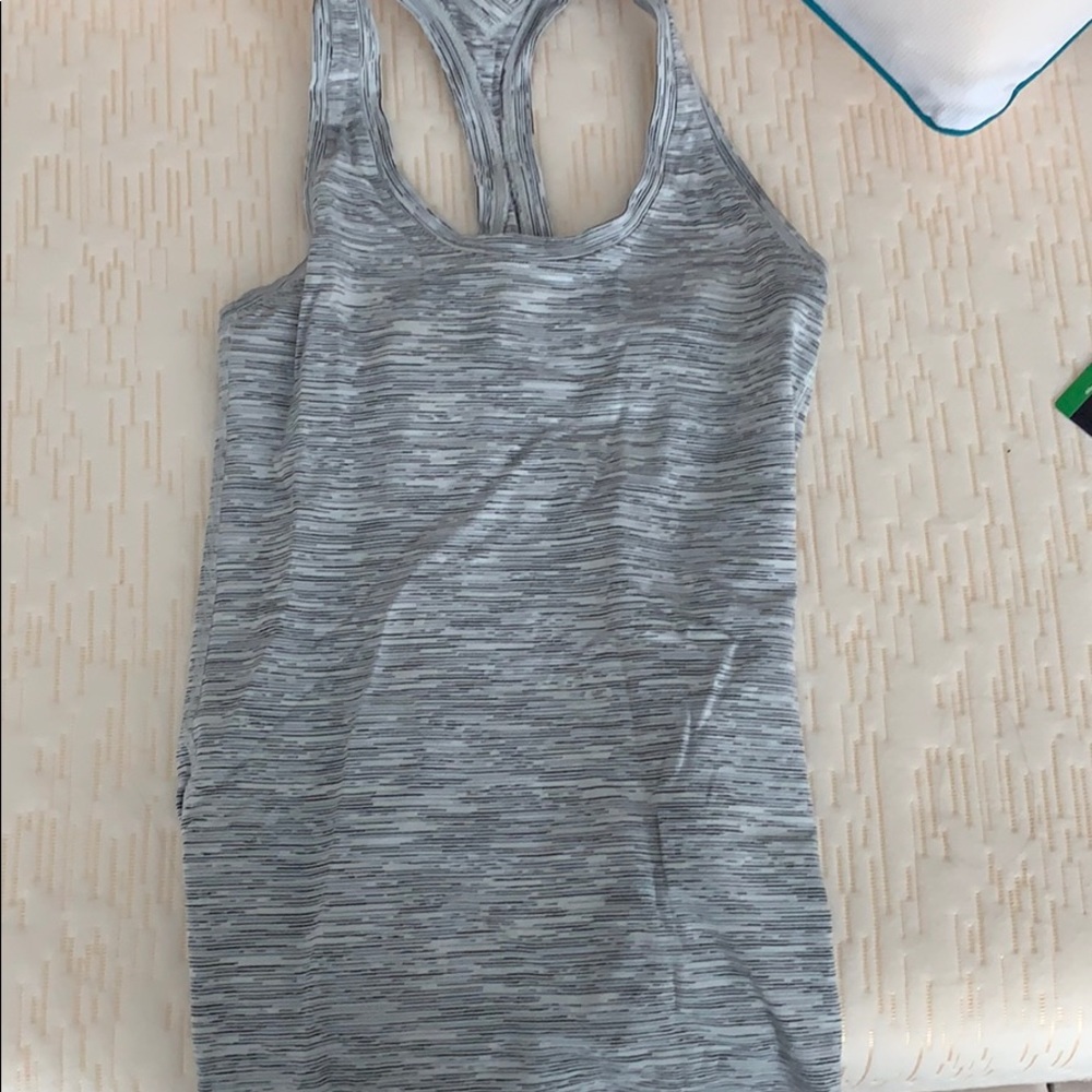 Lululemon tank